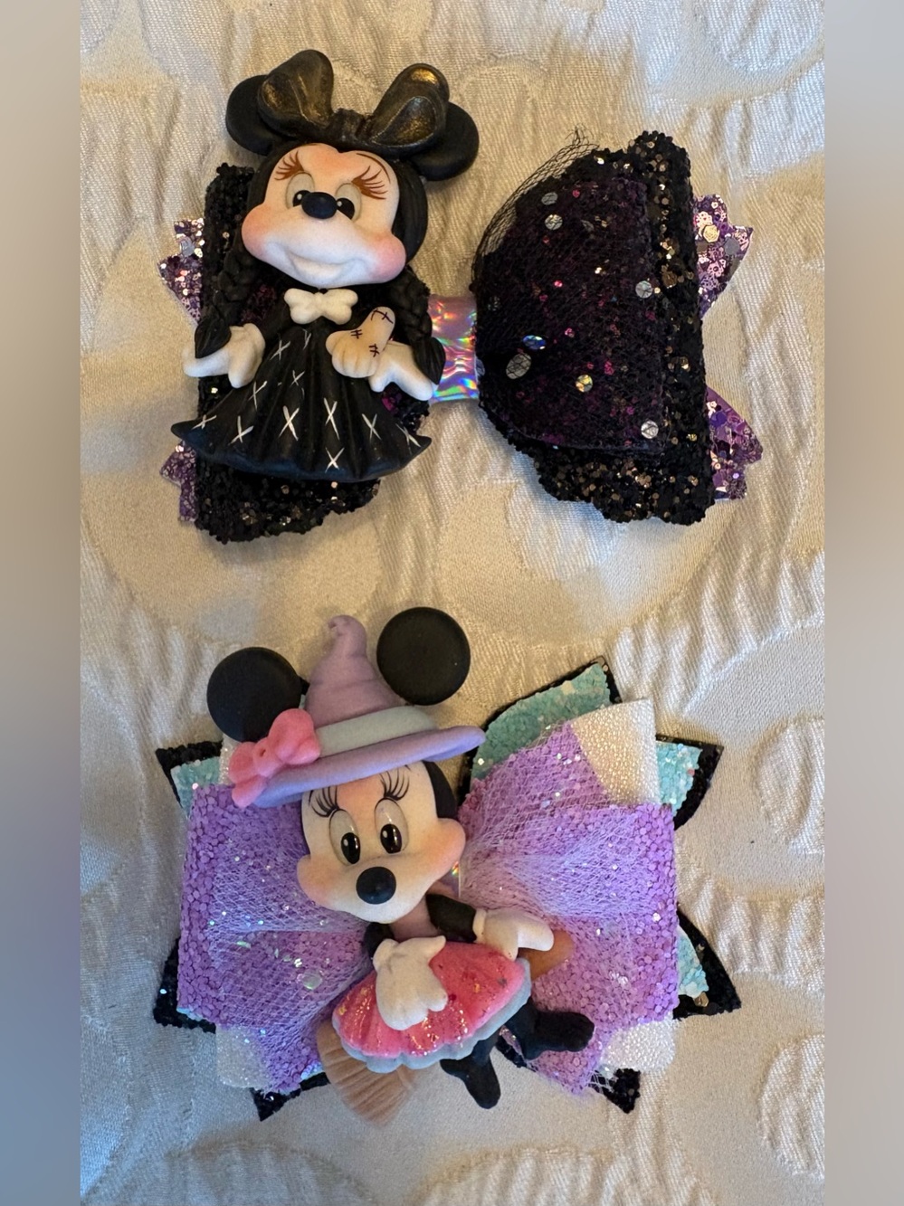 Disney Minnie Mouse Halloween Sequin Character Hair Bows in Purple & Black